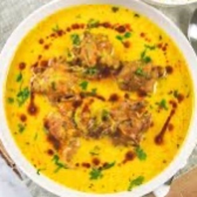 Punjabi Kadhi Pakora Tray.