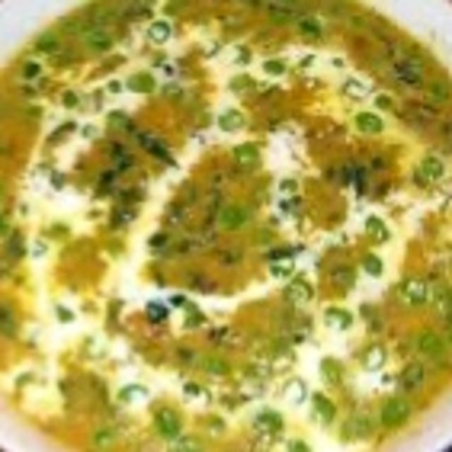 Methi Matar Malai Tray.