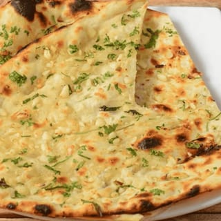 Cheese & Garlic Naan