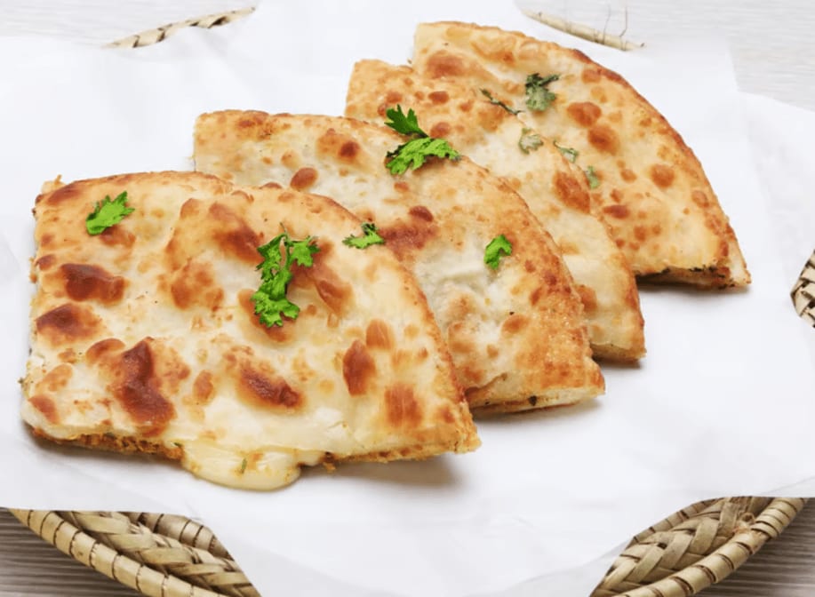 Chicken Cheese Naan.