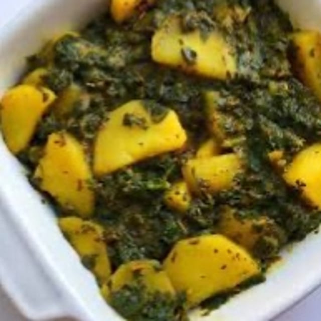 Aloo Palak Tray.