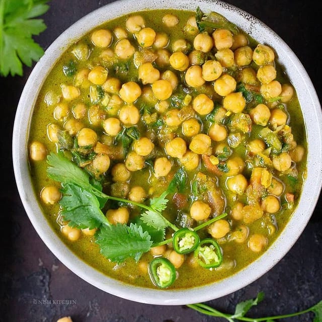 Chana Saag Tray.