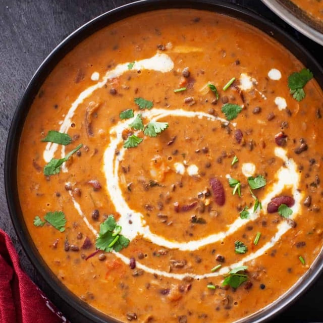 Dal Makhani Tray.