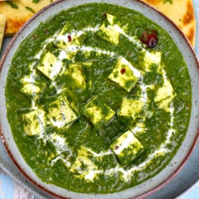 Saag  Paneer Tray.