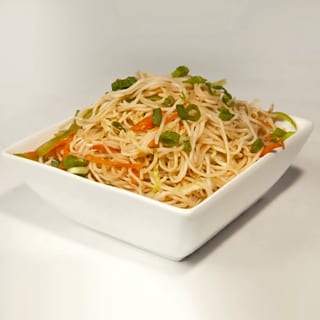 Vegetable Hakka Noodles