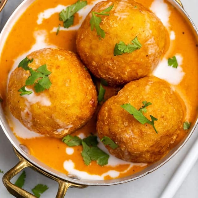 Malai Kofta Tray.