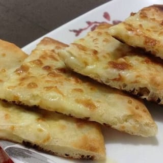Cheese Naan Tray