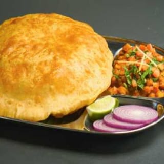 Chole Bature (LS)